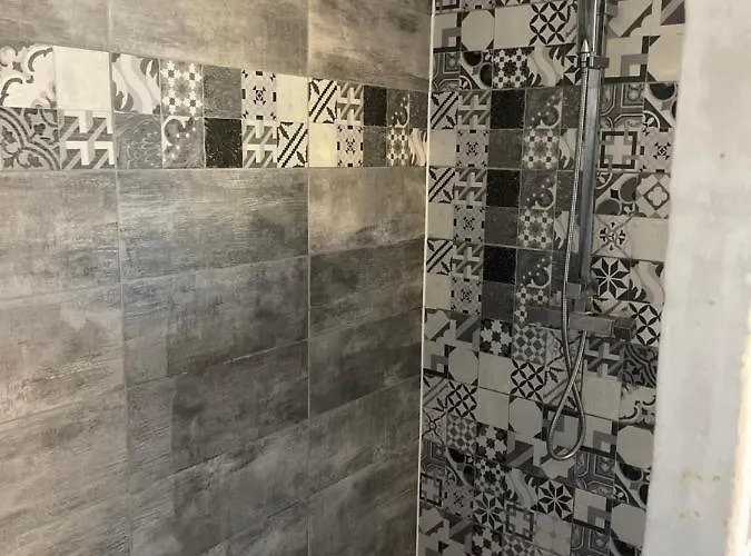 Alojamento de Acomodação e Pequeno-almoço Proprietaire Prive Carcassonne